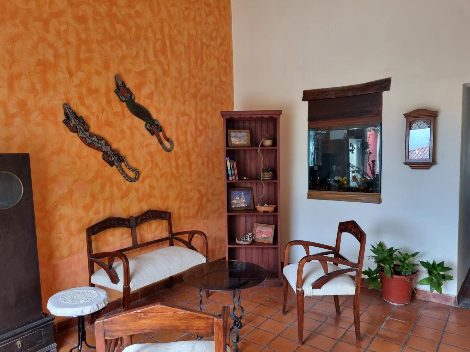 סלטה Hostal Las Rosas מראה חיצוני תמונה