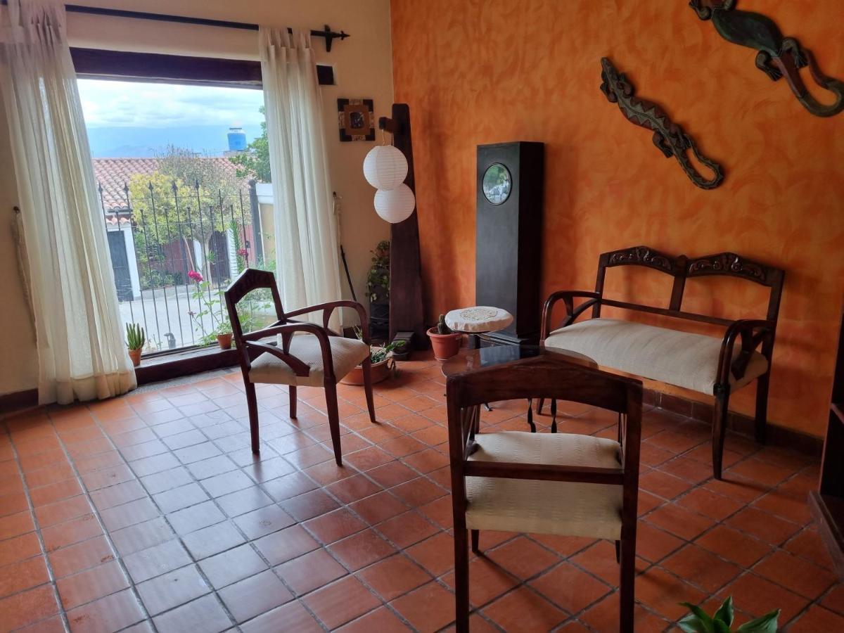 סלטה Hostal Las Rosas מראה חיצוני תמונה