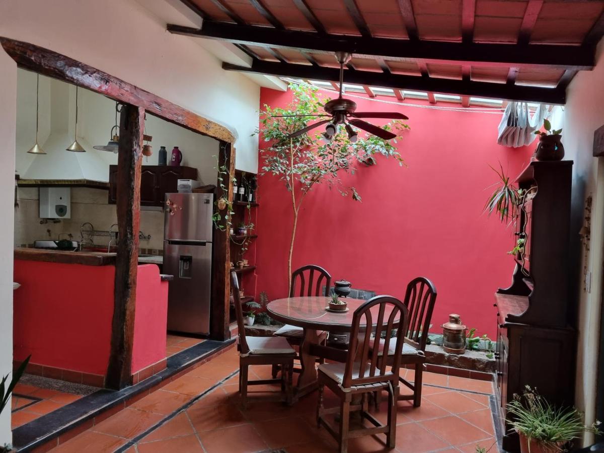 סלטה Hostal Las Rosas מראה חיצוני תמונה